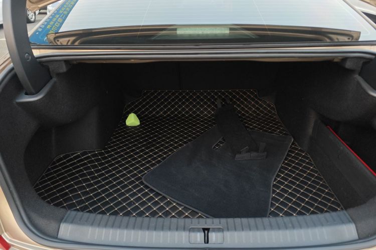 大众 帕萨特 2022款 330TSI 豪华版机舱底盘23