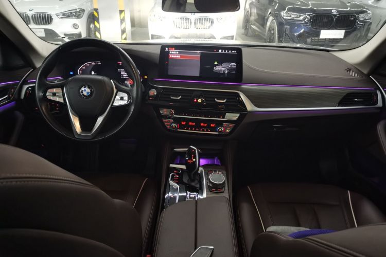 宝马5系 2023款 530Li xDrive 豪华套装中控内饰12