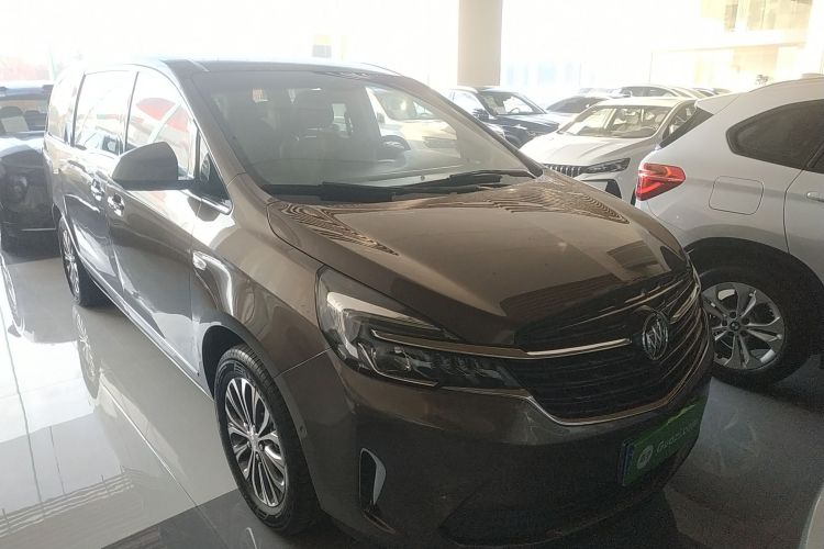 别克GL8 2022款 陆上公务舱 652T 尊贵型车身外观3