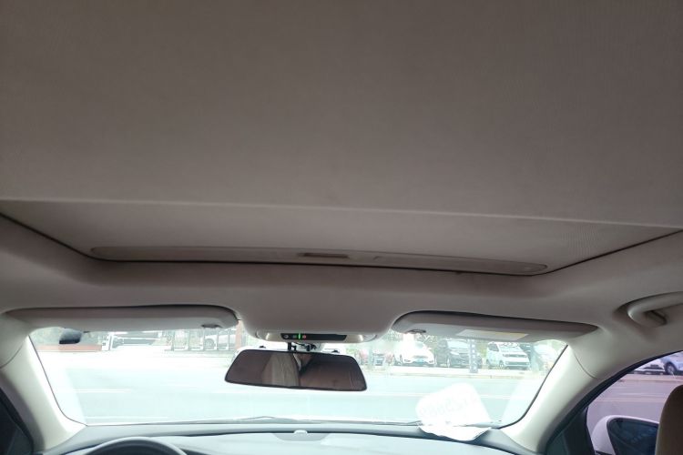 别克 君威 2017款 20T 精英型中控内饰22