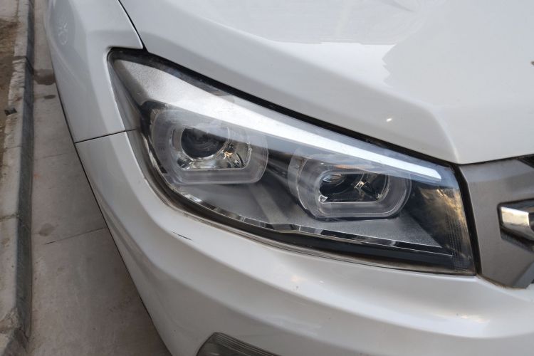 长安CS75 2016款 2.0L 手动豪华型 国V车身外观8