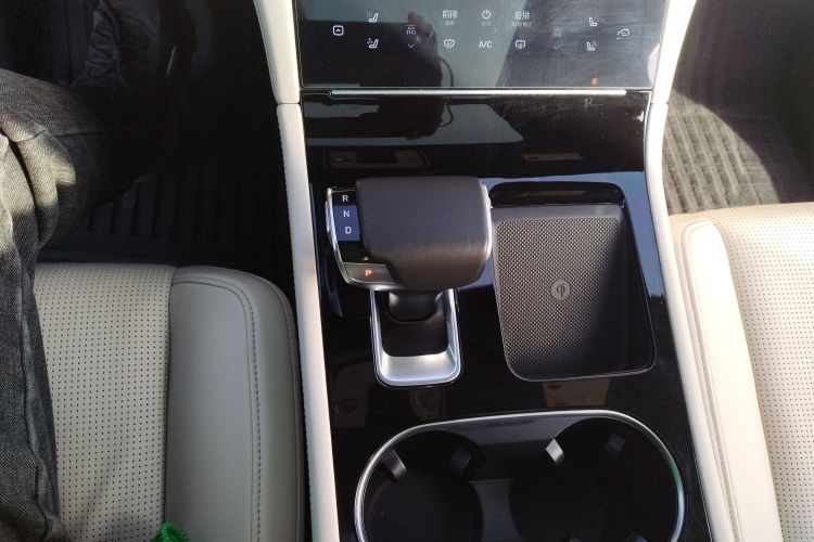 理想汽车 理想ONE 2020款 增程6座版局部细节18