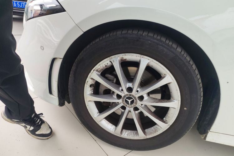 奔驰A级 2021款 A 200 L 运动轿车时尚型车身外观6007