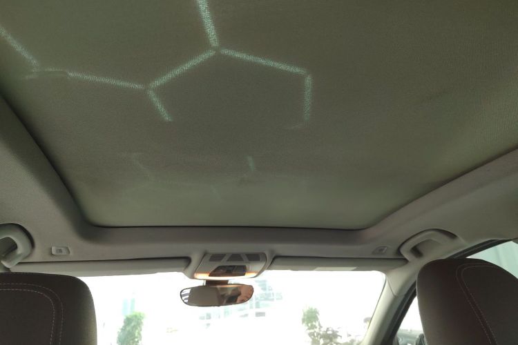 宝马1系 2021款 120i M运动曜夜版中控内饰22