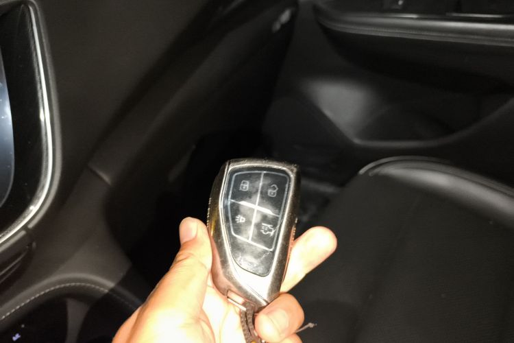 别克 2021款 昂科威Plus 652T 七座豪华型中控内饰7001