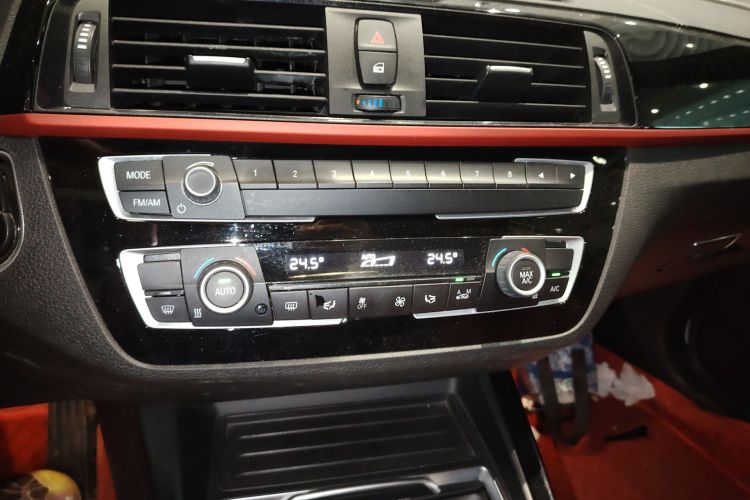 宝马2系(进口) 2019款 225i 敞篷轿跑车 运动设计套装局部细节16