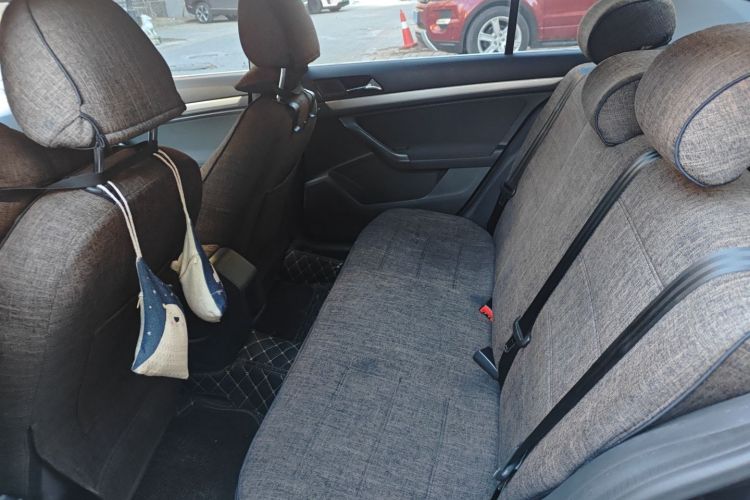 大众 朗逸 2017款 1.6L 手动风尚版中控内饰21