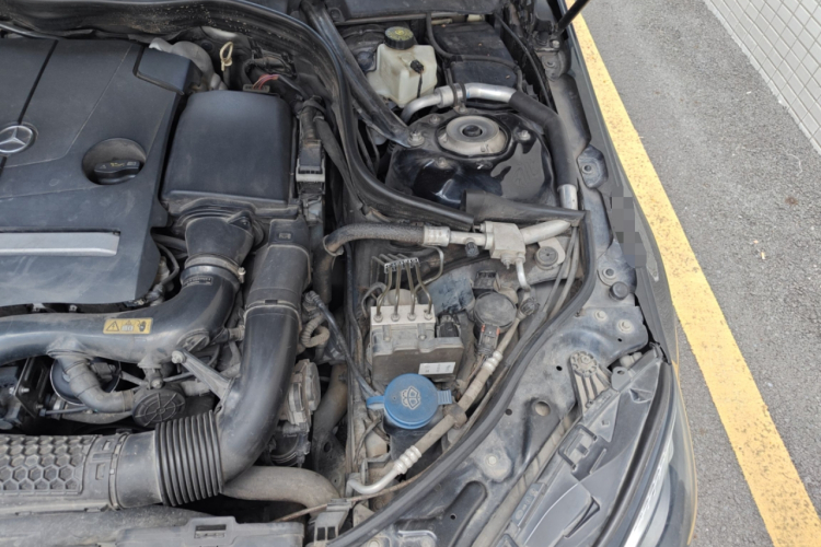 奔驰E级 2015款 E 260 L 运动型局部细节9004