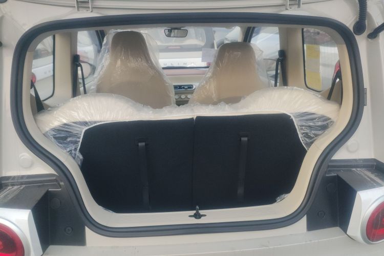 五菱汽车 宏光MINIEV 2024款 第三代 215km 青春版机舱底盘23