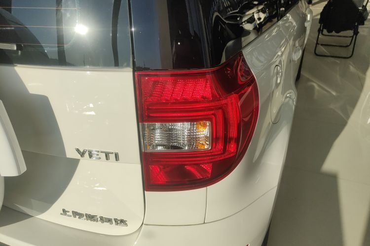 斯柯达 Yeti 2017款 TSI300 DSG尊行版车身外观6006