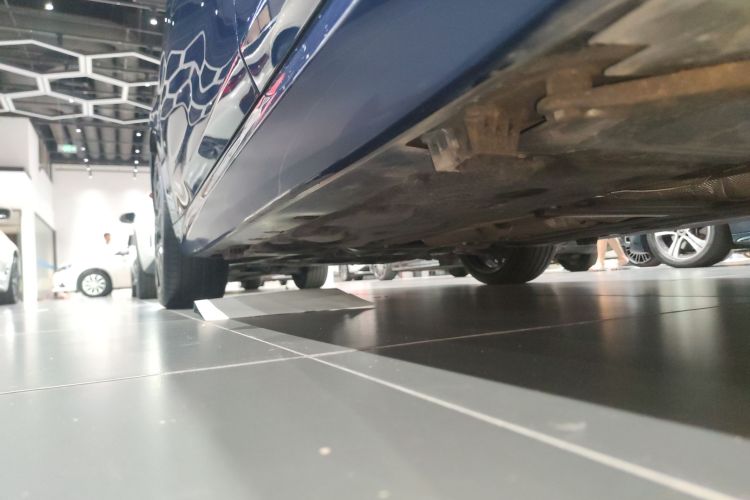 宝马1系 2021款 改款 125i M运动曜夜版局部细节9002