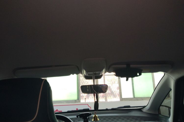 宝骏KiWi EV 2022款 艺术家轻享版 磷酸铁锂中控内饰22