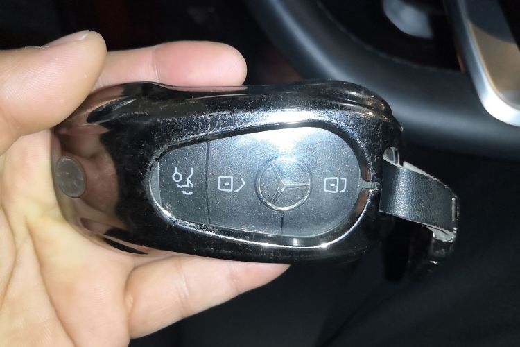 奔驰C级 2020款 改款 C 200 L 时尚型运动版中控内饰7001