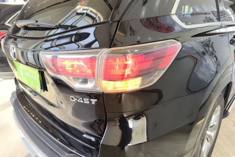 丰田 汉兰达 2015款 2.0T 四驱精英版 7座车身外观9