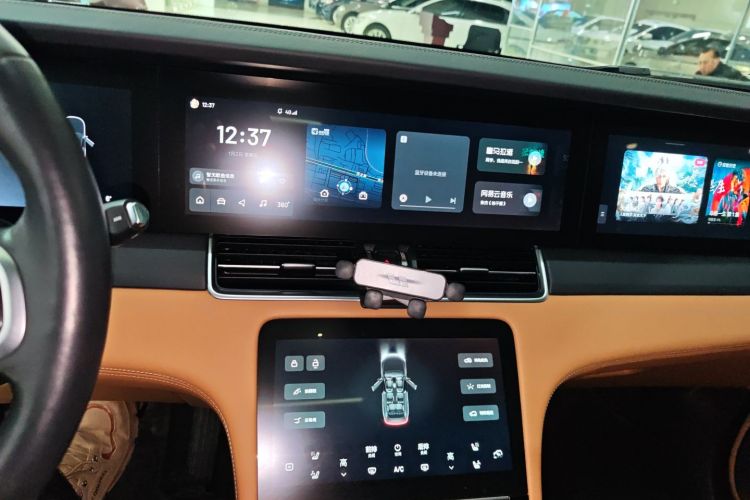 理想汽车 理想ONE 2020款 增程6座版中控内饰16