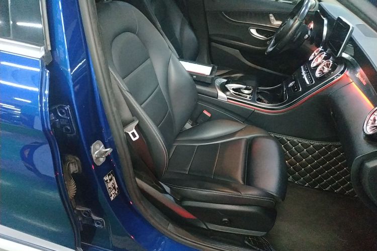 奔驰C级 2018款 C 180 L 时尚型运动版局部细节41