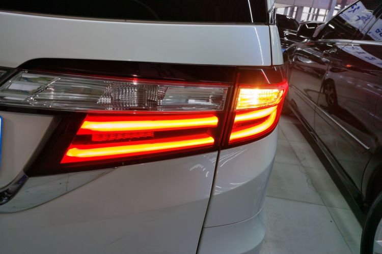 本田 奥德赛 2017款 2.4L 豪华版车身外观6006