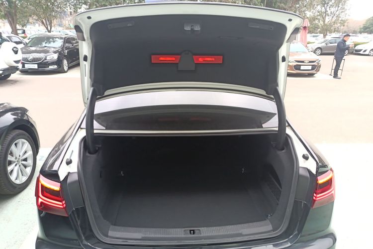 奥迪A6L 2016款 TFSI 技术型机舱底盘23