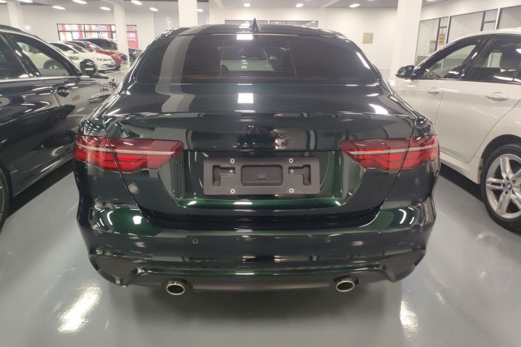 捷豹XEL 2024款 2.0T 250PS R-DYNAMIC S耀黑运动版车身外观6