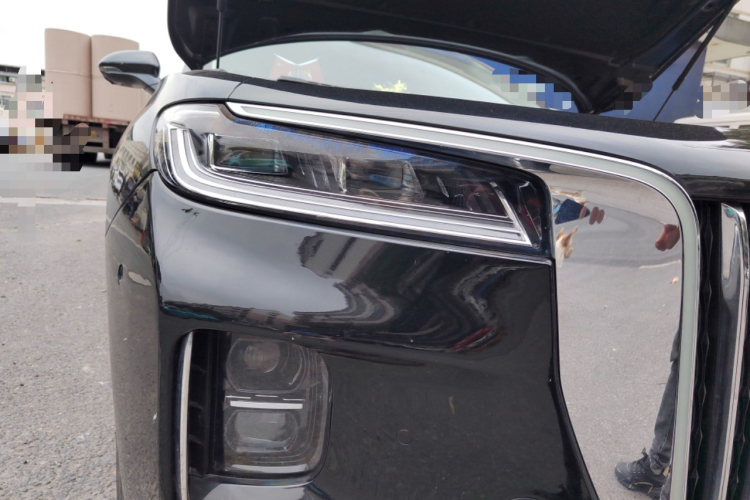 红旗H9 2020款 2.0T 智联旗畅版车身外观8