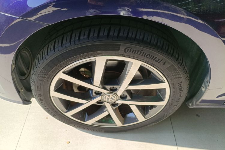 大众 高尔夫 2018款  230TSI 自动豪华型车身外观6005