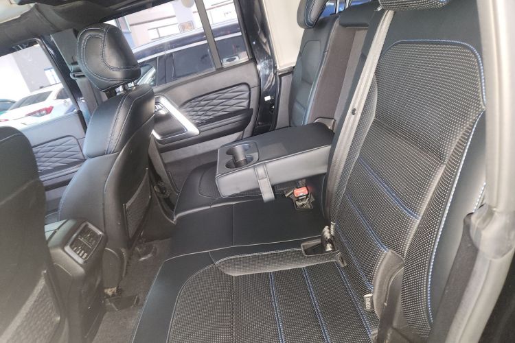 北京BJ40 2018款 PLUS 2.0T 自动四驱城市猎人版中控内饰21