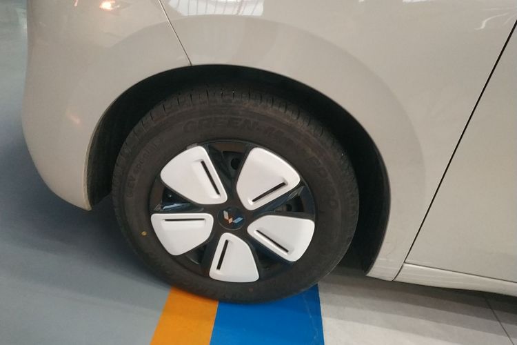 五菱汽车 宏光MINIEV 2025款 四门版 进阶款车身外观6007