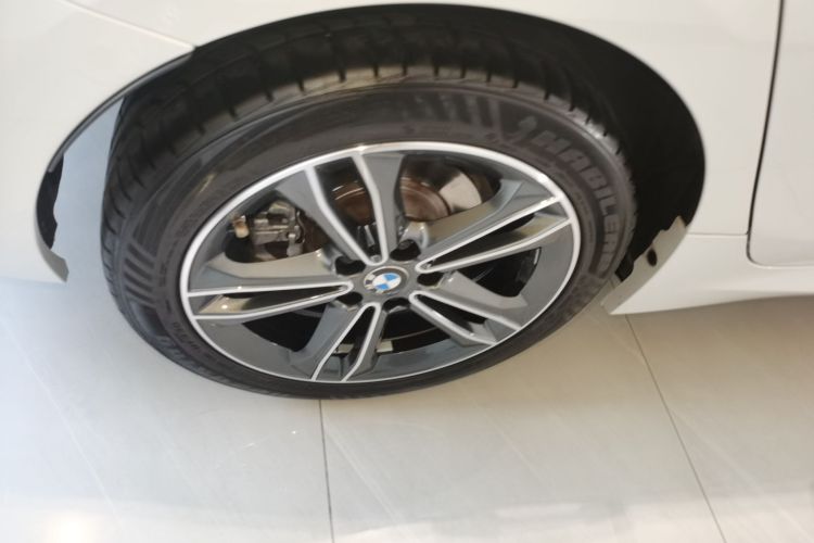 宝马1系 2021款 改款 120i M运动版车身外观6008