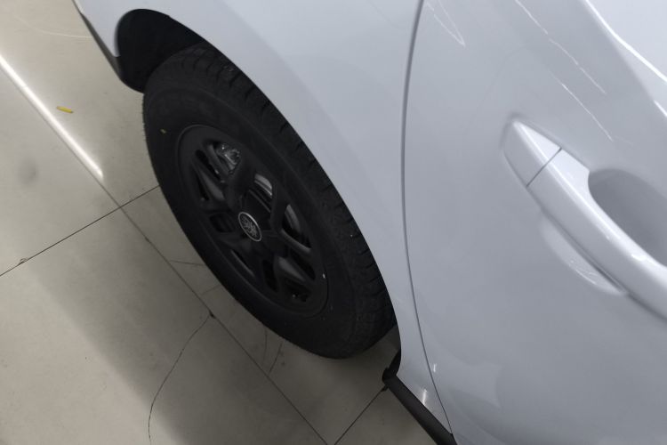 比亚迪 秦PLUS 2025款 DM-i 智驾版 55KM领先型车身外观6008