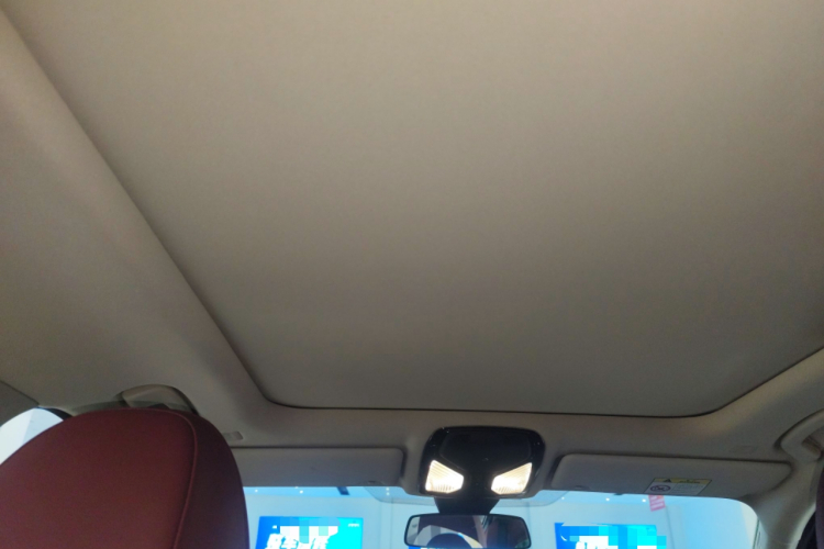 宝马3系 2024款 325Li M运动套装中控内饰22