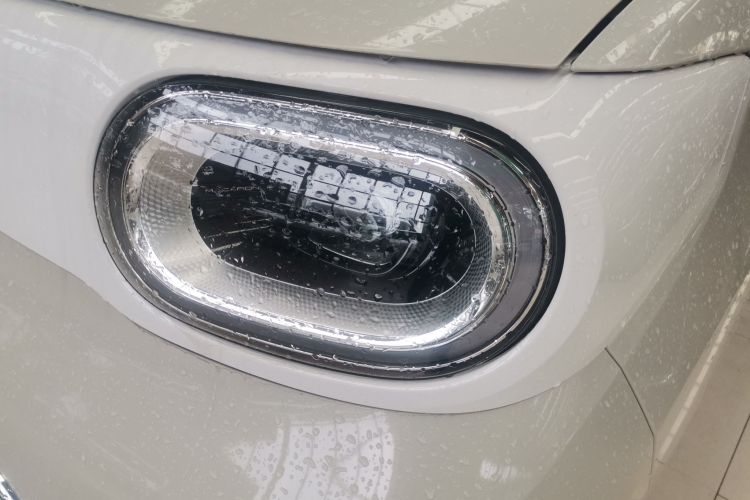 五菱汽车 宏光MINIEV 2024款 第三代 215km 进阶版车身外观36