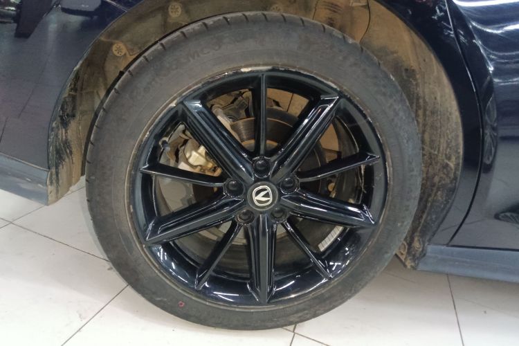 长安UNI-V 2023款 1.5T 尊贵型车身外观6008