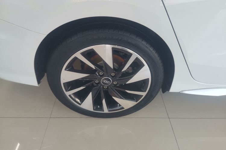 奥迪A3 2024款 A3L Limousine 35 TFSI 时尚运动型车身外观6008