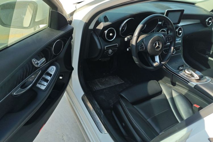 奔驰C级 2015款 C 180 L 运动型中控内饰7003