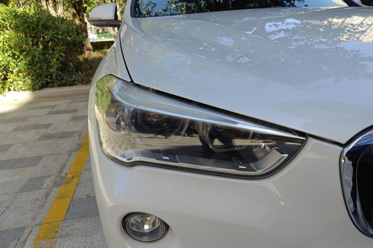 宝马X1 2018款 sDrive18Li 尊享型车身外观8