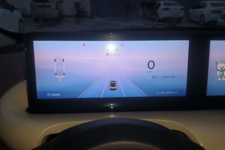 五菱汽车 五菱缤果 2023款 333km 灵犀互联+款中控内饰14