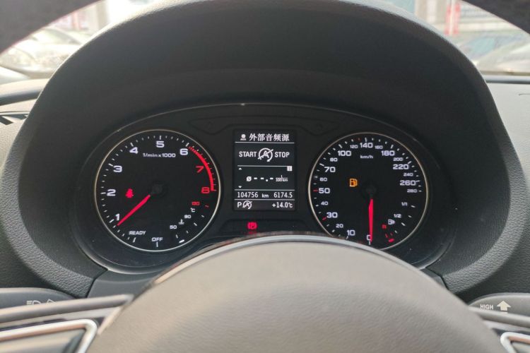 奥迪A3 2016款 Sportback 35 TFSI 风尚型中控内饰14