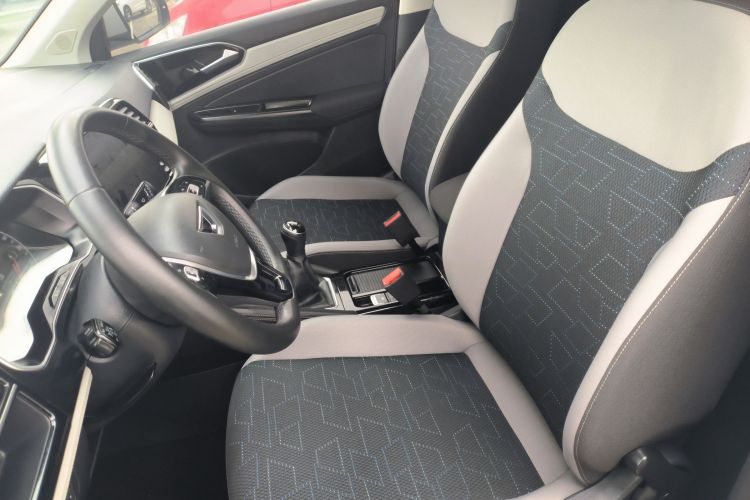 捷达VS5 2023款 280TSI 手动进取型中控内饰19