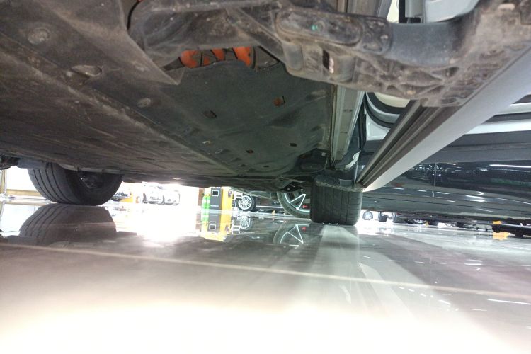 鸿蒙智行 问界M7 2024款 1.5T 后驱Plus版 5座局部细节9001