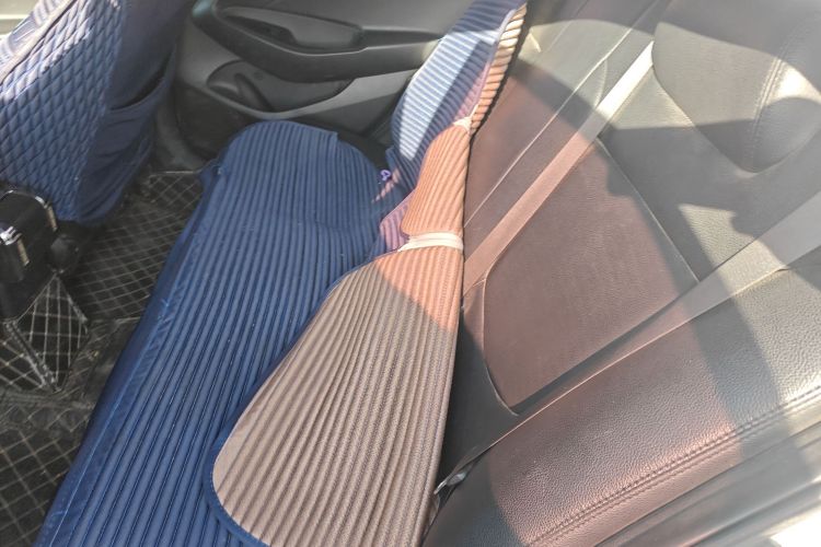 现代 瑞纳 2017款 1.4L 手动焕彩版 国V中控内饰21