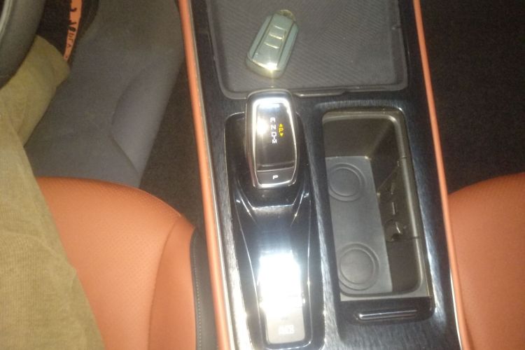 东风风神 奕炫MAX 2021款 1.5T 超炫潮爸版中控内饰18