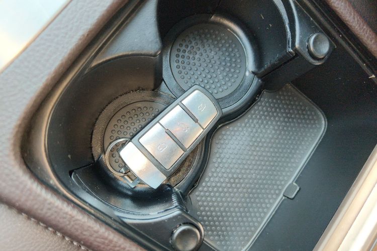 一汽-大众CC 2018款 1.8TSI 豪华型中控内饰11