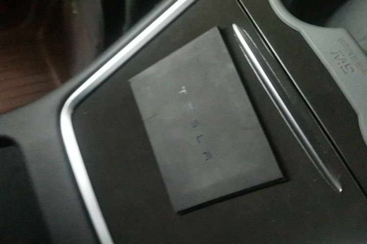 特斯拉 Model Y 2024款 后轮驱动版中控内饰7001