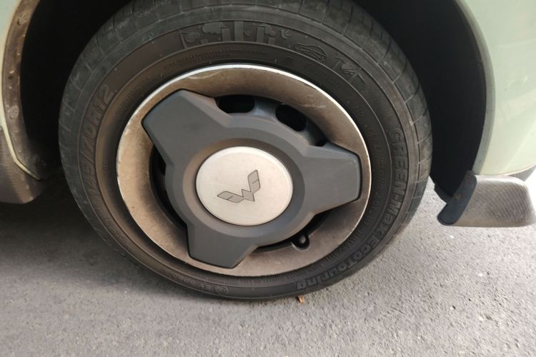 五菱汽车 宏光MINIEV 2021款 马卡龙时尚款 磷酸铁锂车身外观10