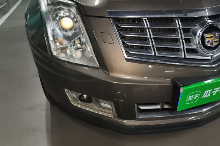 凯迪拉克SRX 2015款 3.0L 精英型车身外观8