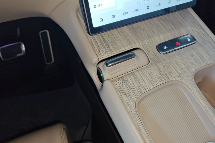 蔚来ET7 2022款 100kWh 首发版中控内饰18