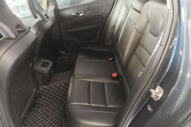 沃尔沃S60 2021款 T4 智逸豪华版中控内饰7004