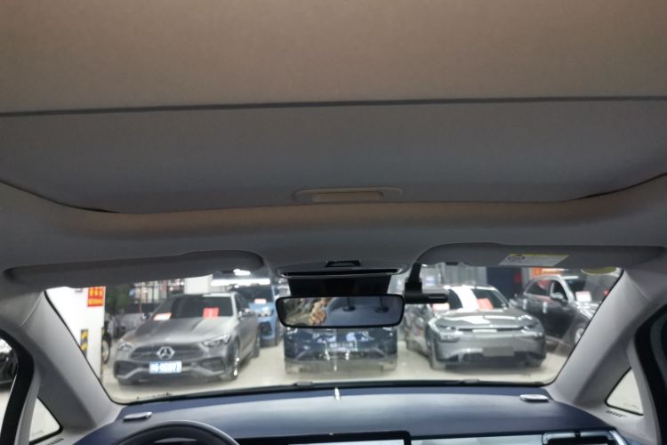 吉利几何E萤火虫 2022款 401KM 霹雳虎 4座中控内饰22