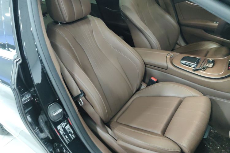 奔驰E级 2020款 改款 E 260 L局部细节41