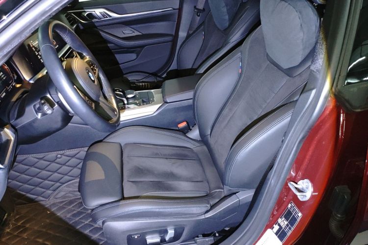 宝马4系 2022款 430i Gran Coupe M运动曜夜套装中控内饰19